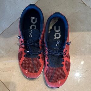 On Running Dynamic Red and Black Shoes
